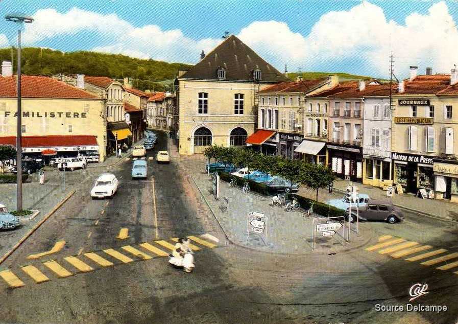 55 Ligny en Barrois Place de la Republique.jpg